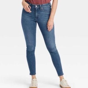 Universal Thread High Rise Skinny | Size 6/28R